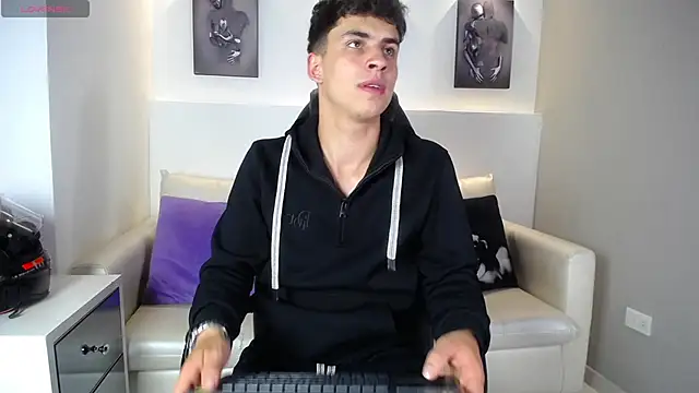 AdrianRinaldi webcam