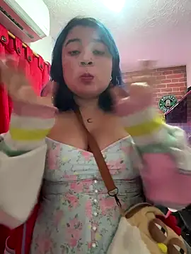 Lucycosplay777 webcam