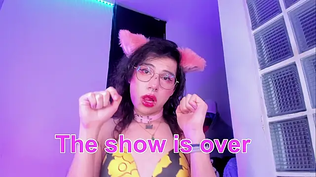 Sweet-SharoKitty webcam