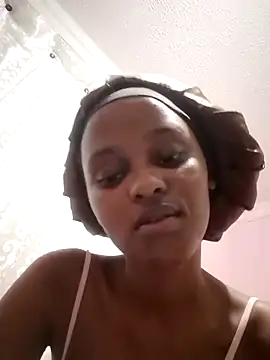 yummy-caramel webcam