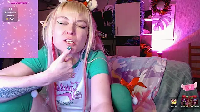 mischellemeow13 webcam