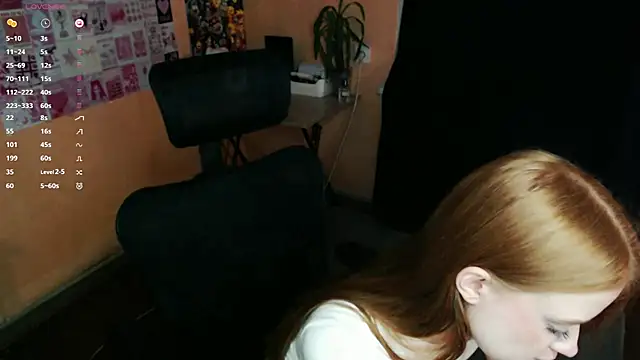 Alice_ShyFox webcam