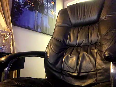 Thickwhitetight webcam