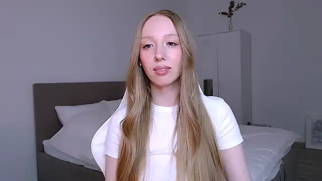 Luna_insniity webcam