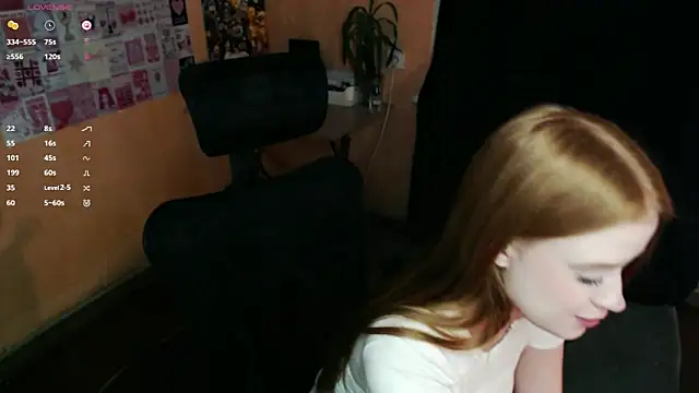 Alice_ShyFox webcam