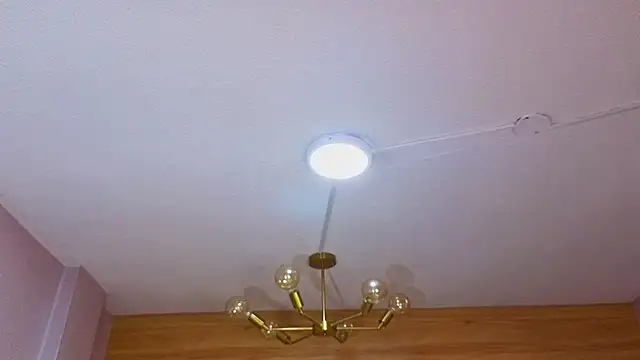 Abril_Velvet_a_ webcam