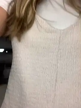 valery_and_Dani_ webcam