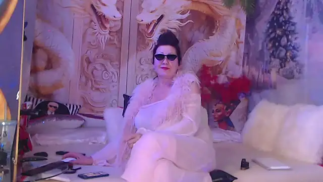 NightOrhideya webcam