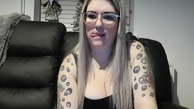 Sizzling_Indie36 webcam