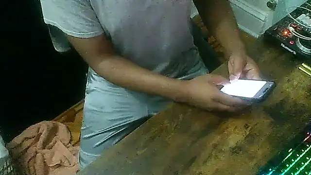 MrUnintentional webcam