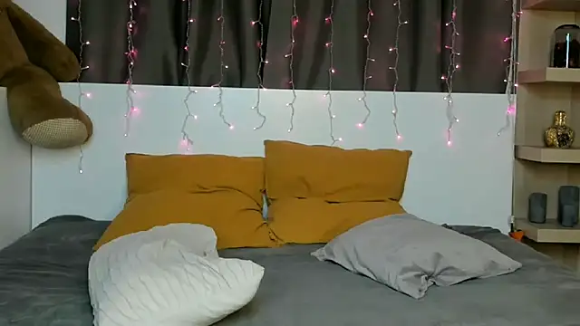 IninityKittyx webcam