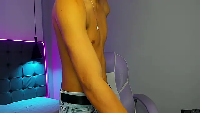 NicolasFerrer18 webcam