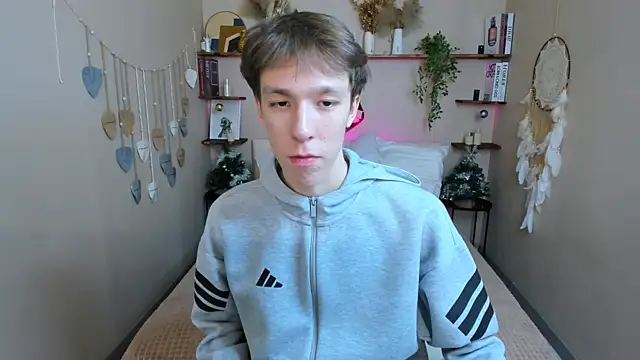 markbranston (M twink) - suck dildo