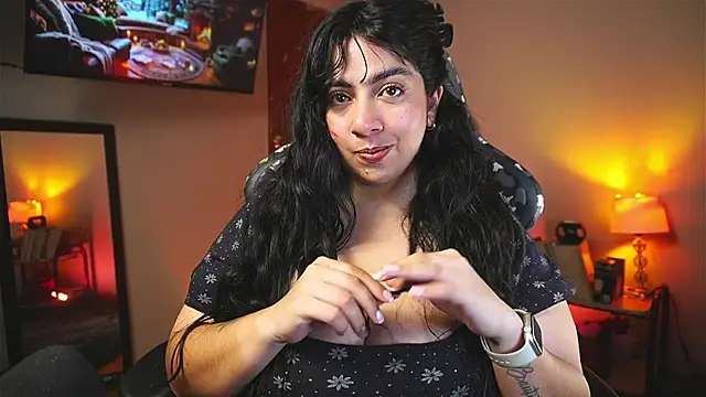 coraline_latin webcam