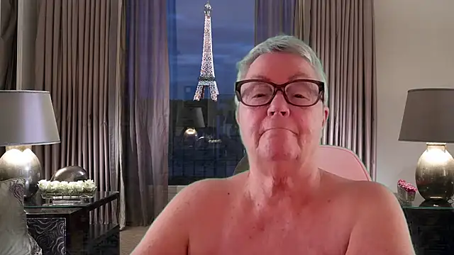Mystery-Grandmother webcam