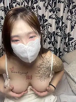 美女Xiaojiu-520在线直播