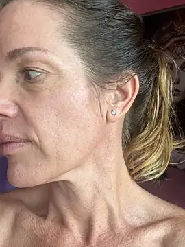 mommyselenafit_ webcam