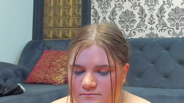 LissaBigTitts webcam
