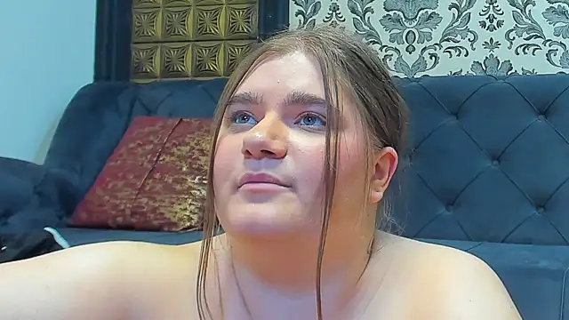 LissaBigTitts webcam