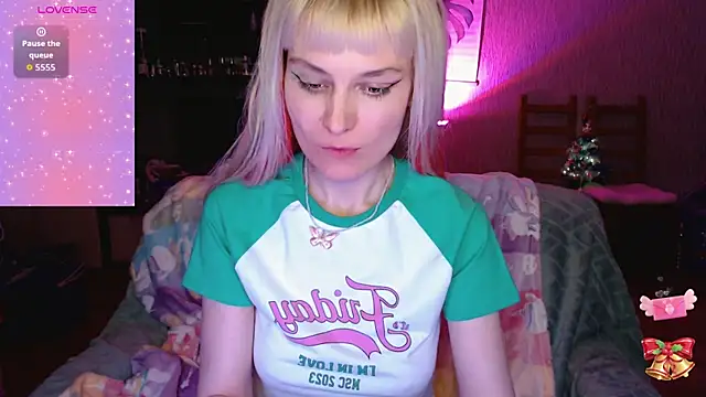 mischellemeow13 webcam