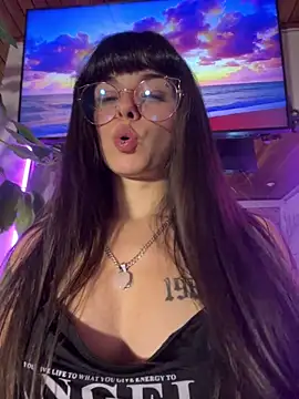 violetasubmissive - VioletaSubmissive's free webcam - UK Sex Cams