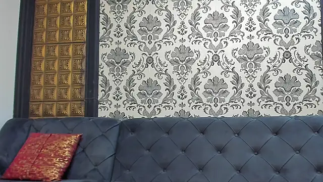 LissaBigTitts webcam