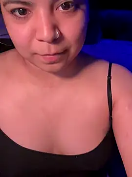 kimmiakiss22 webcam