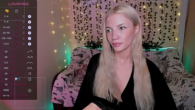 AnyaTaylor_ webcam