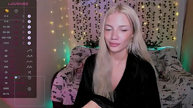 AnyaTaylor_ webcam