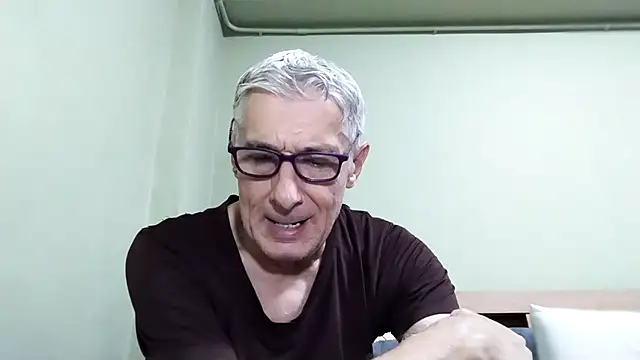 BIGUNCUTHARDCOCK webcam