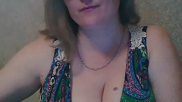 MerryLaCherry webcam