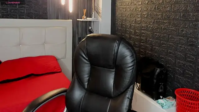 PervertLatina webcam