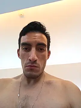 TommyMomentum webcam