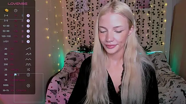 AnyaTaylor_ webcam
