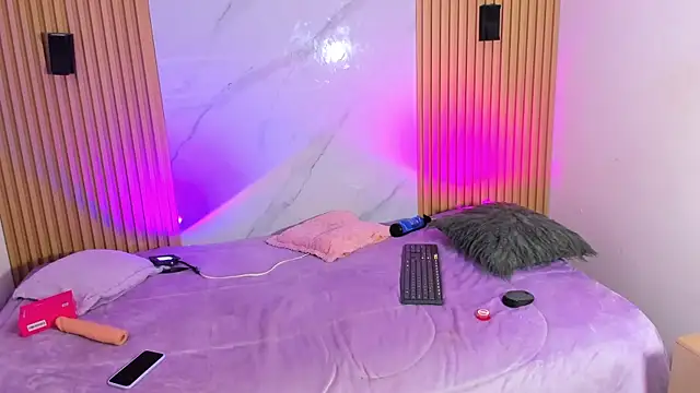 Violett_Divine webcam