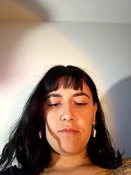 Webcam Model (Jinx__x)  is live.Free join now!