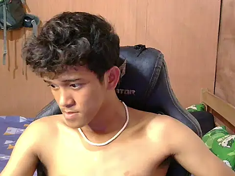 hugekenbigcock webcam