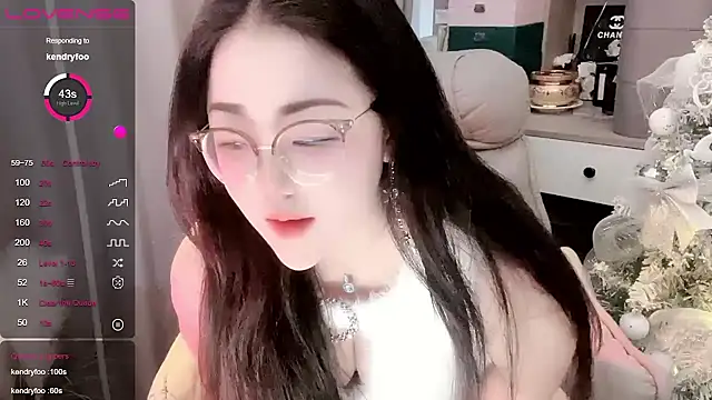 Monica-666888- webcam