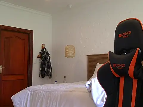 TroyDieselXXX webcam