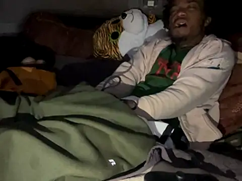 SlimeCrownzOut5 webcam