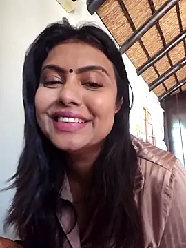 Indian_GlowingMiax webcam
