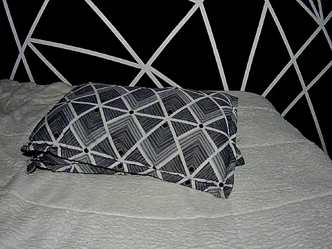 Nicolas_And_Alexa webcam