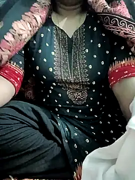 Webcam Model (Hot-Nipa)  is live.Free join now!