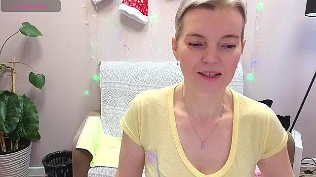 Cutie_Erikaa1 webcam