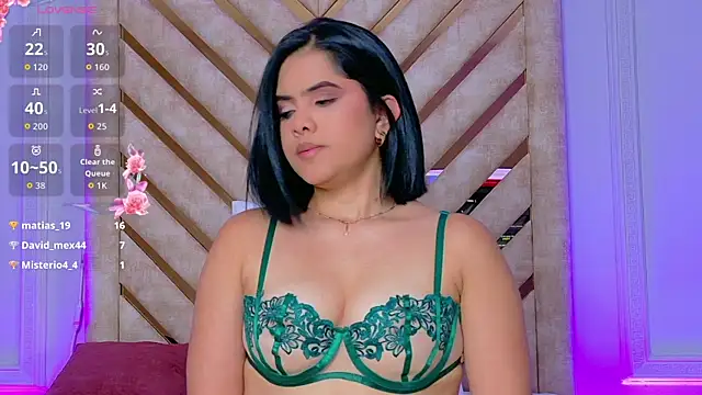 Martina-Roberts- webcam