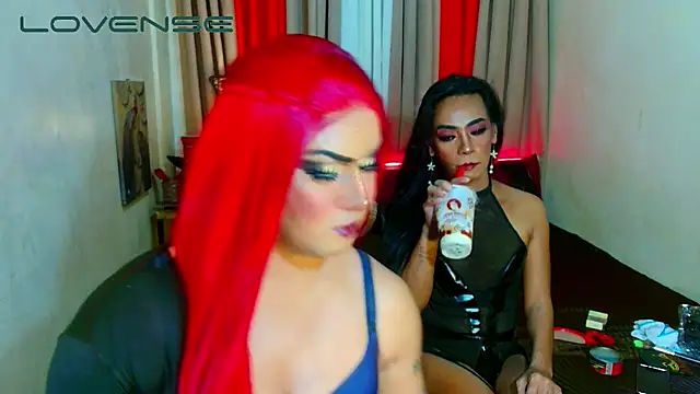 Incredible_Shemale webcam