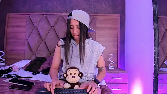 VictoriaSaenz1_ webcam