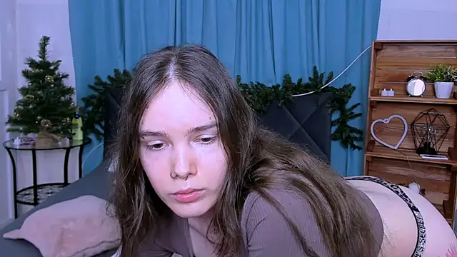 Janie_JJ_Curvie webcam