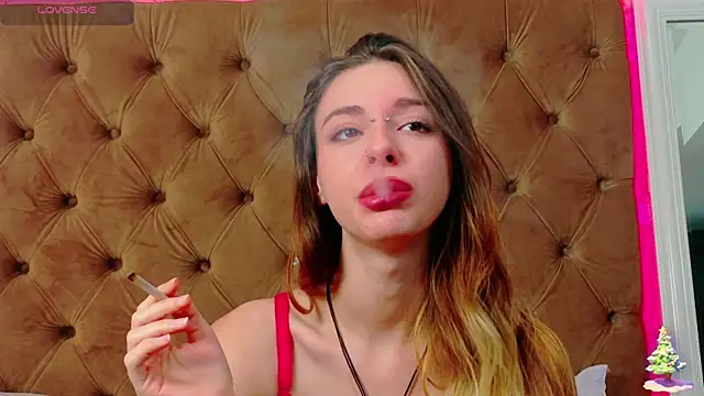 coravex - CoraVex's free webcam - UK Sex Cams