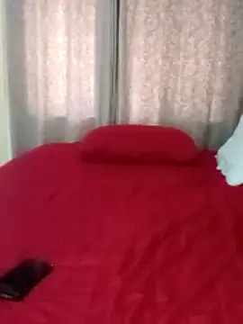 Luciouslips00 webcam